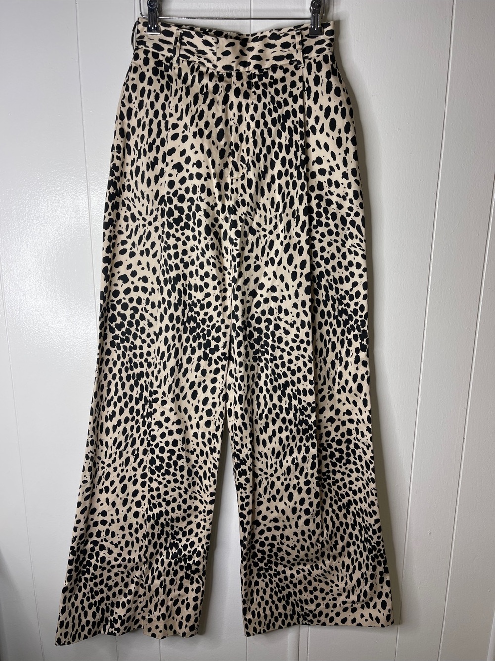 Megan Renee Leopard High waits straight leg Size 26.